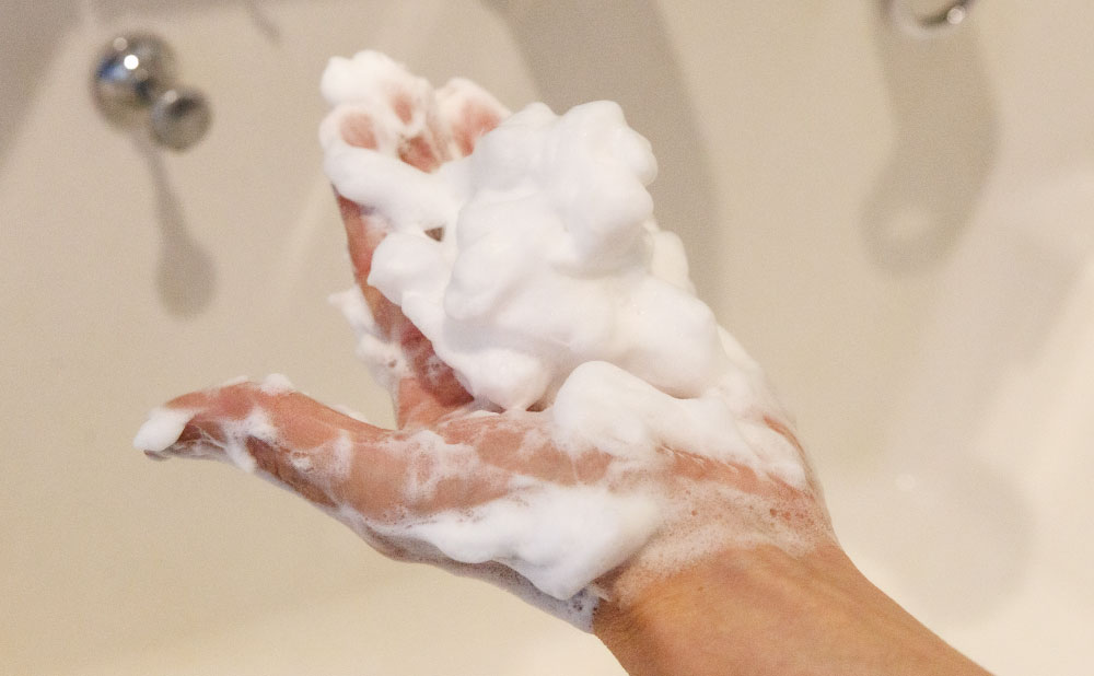 オルビスミスターのフォーミングウォッシュを泡立てた