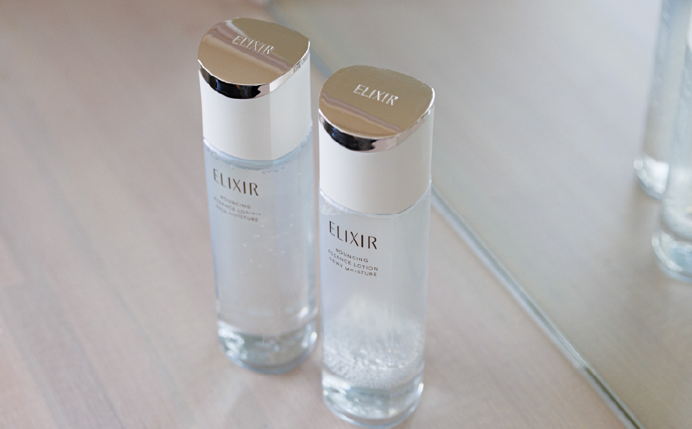 エリクシール リフトモイスト ローション【みずみずしい】【しっとり】違い